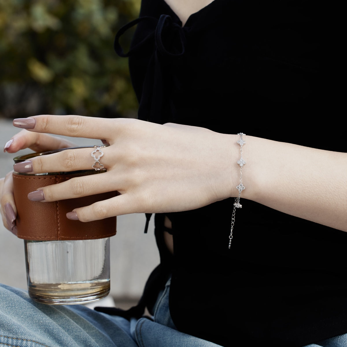 [Violet JW]Four-Leaf Clover Hollow Butterfly Bracelet