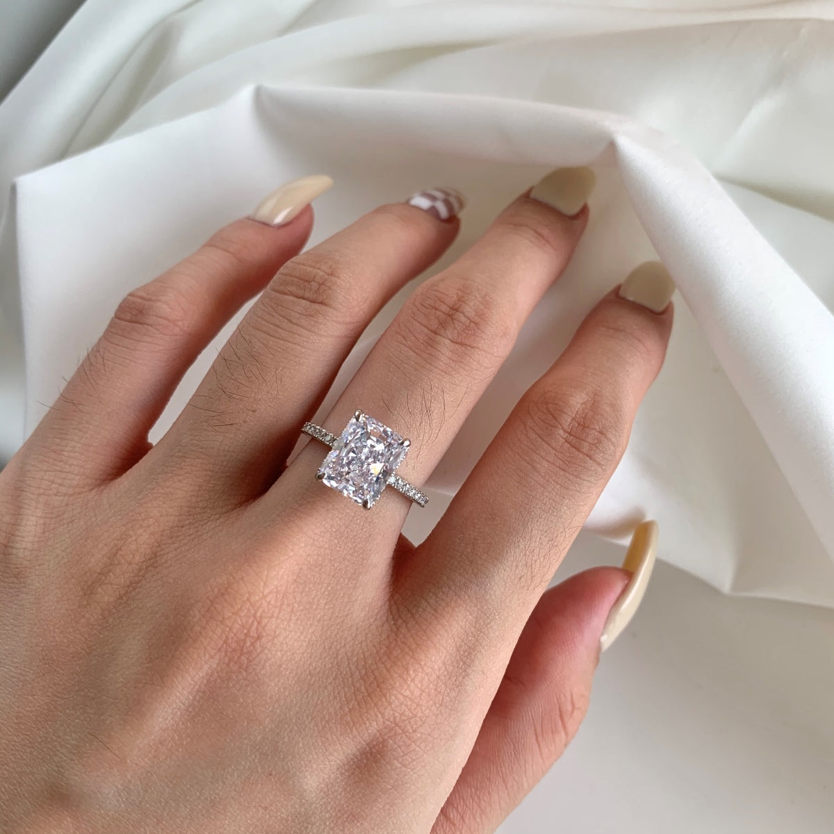 [Violet JW]4.0 Carat Luxurious Engagement Ring