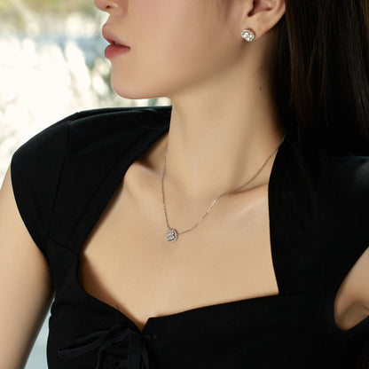 [Violet JW]Exquisite Necklace With Four-Leaf Clover Flower Design