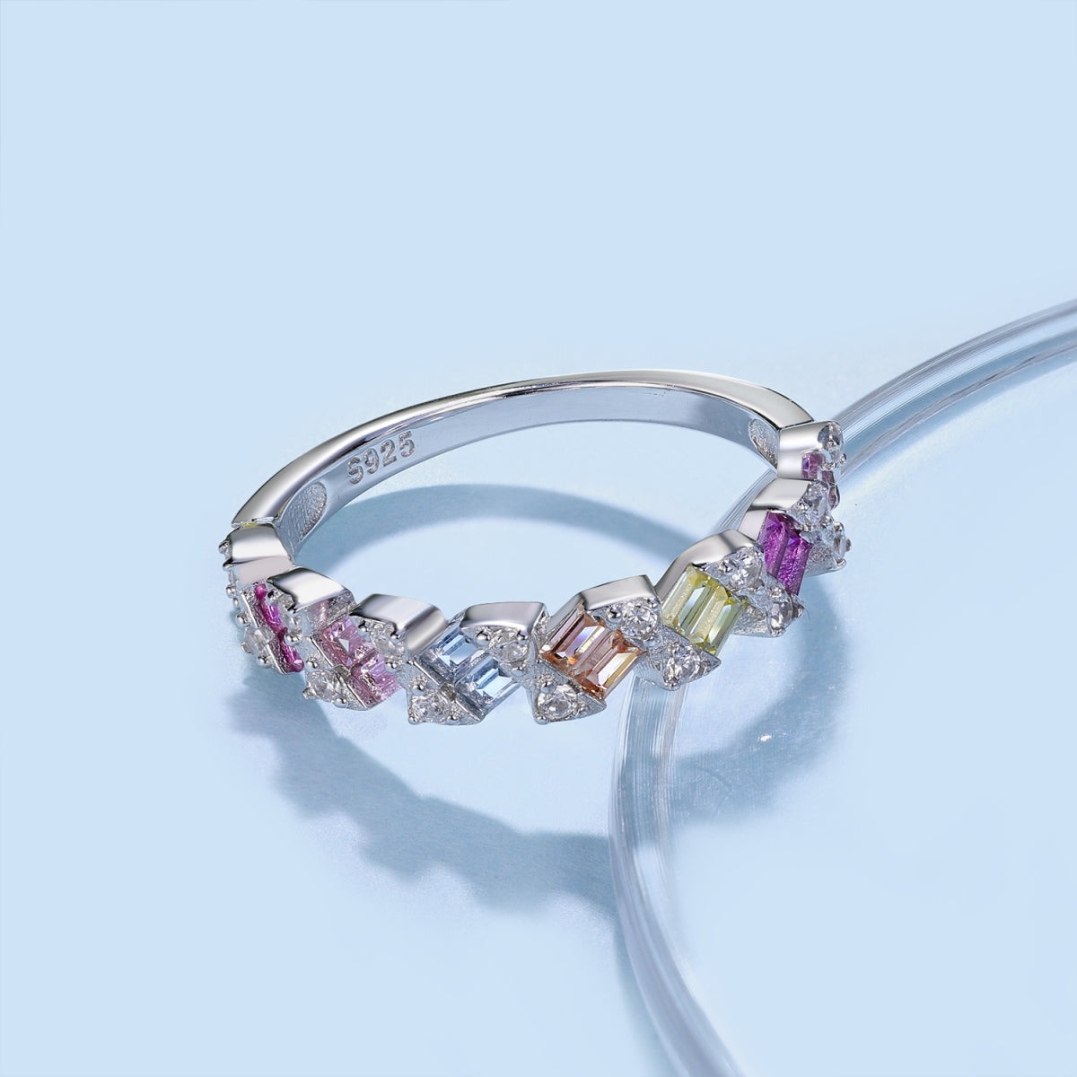 [Violet JW]Delicate Vibrant Emerald Cut Daily Ring