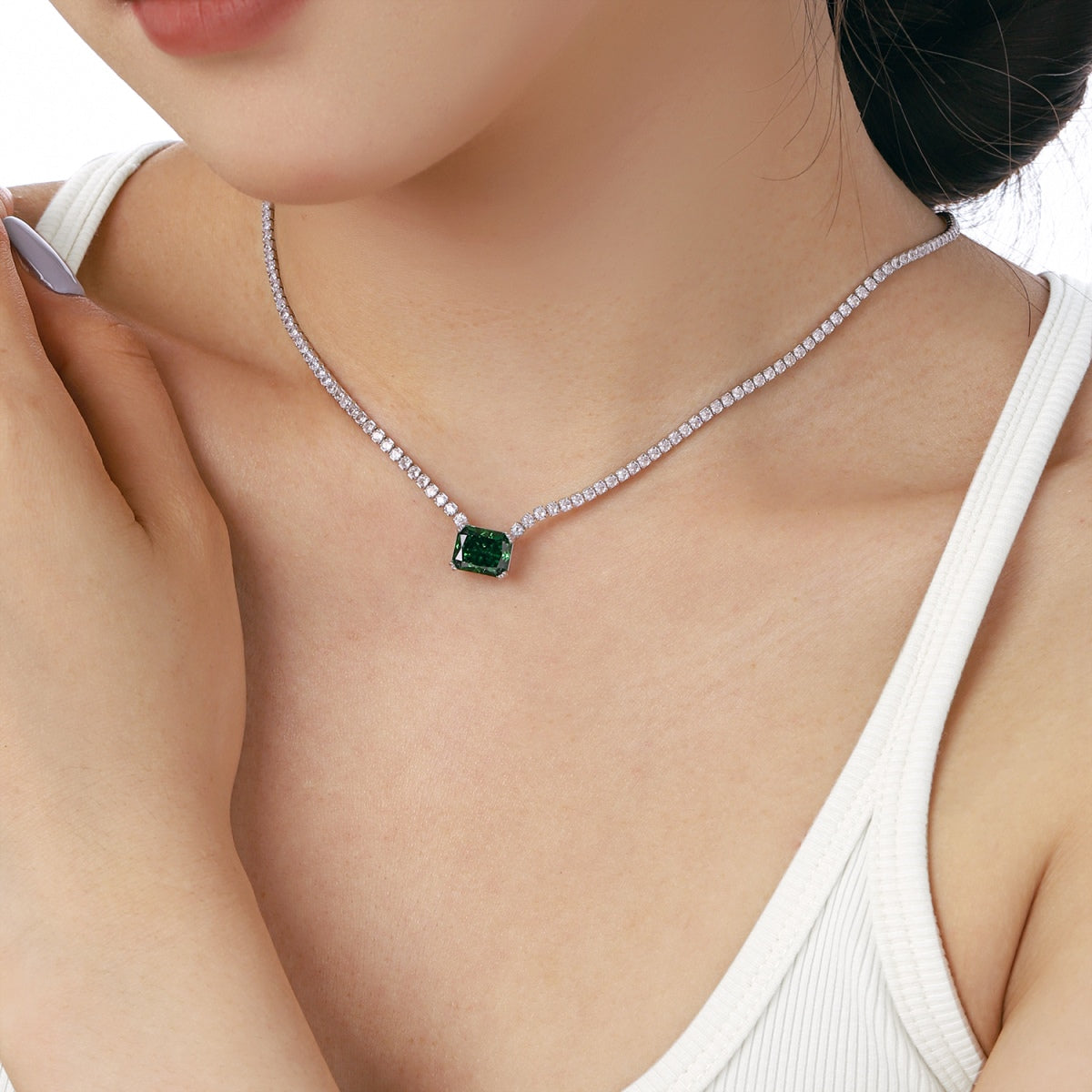 [Violet JW]4.0 Carat Elegant Radiant Cut Necklace
