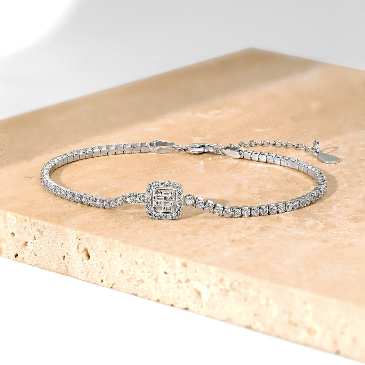 [Violet JW]Luxurious Dazzling Square Shape Banquet Bracelet