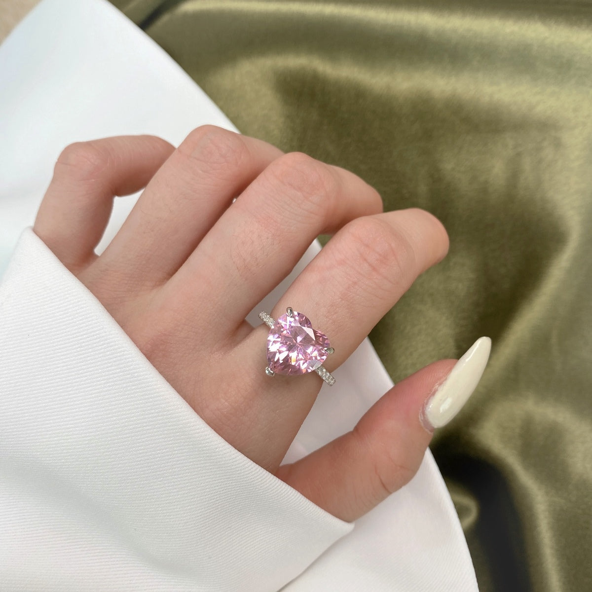 [Violet JW]6.0 Carat Luxurious Sparkling Romantic Heart Cut Lover Ring