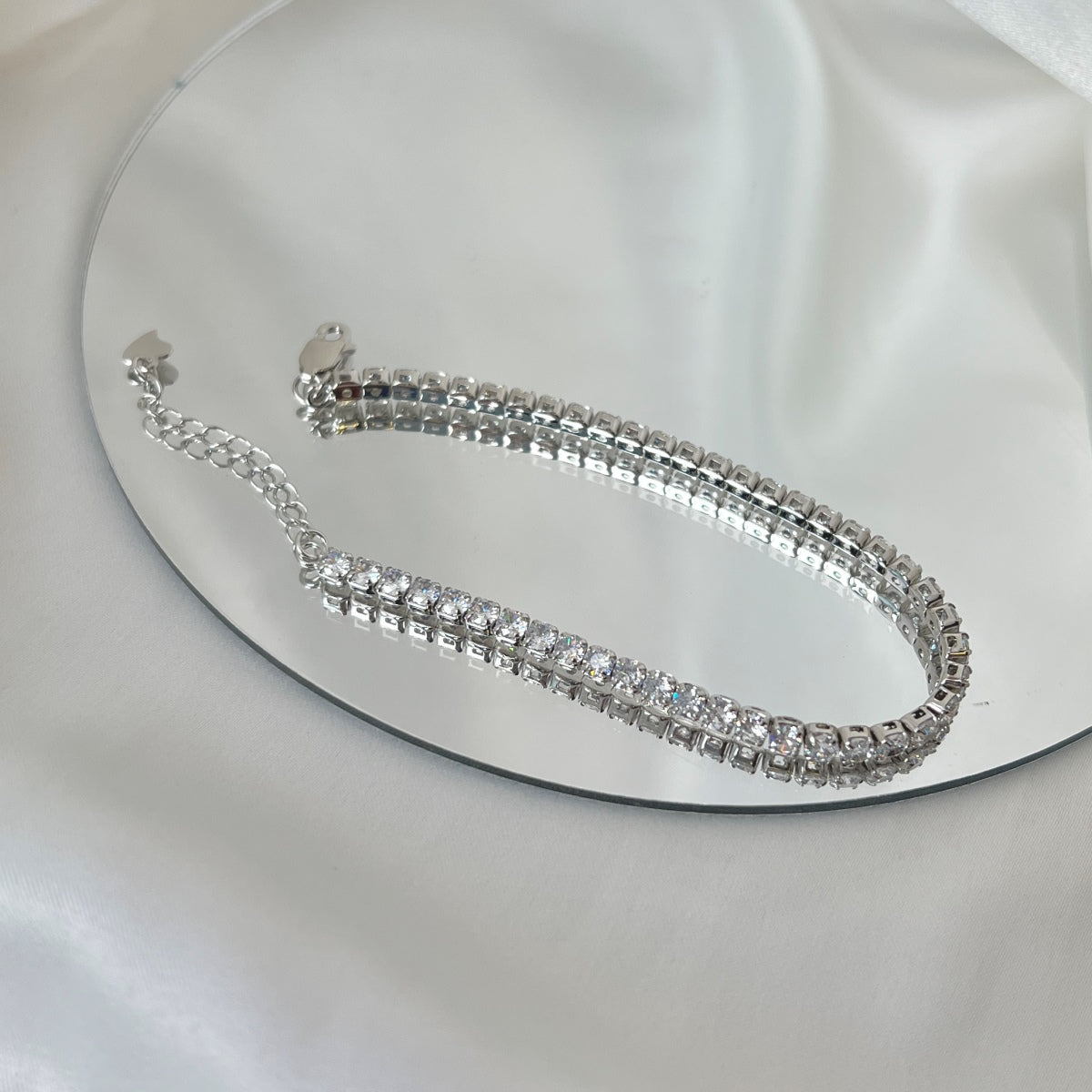 [Violet JW]Sparkling Round Cut Daily Bracelet