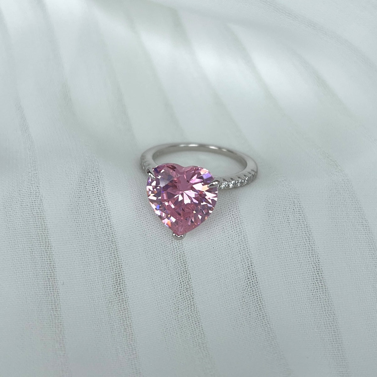 [Violet JW]6.0 Carat Luxurious Sparkling Romantic Heart Cut Lover Ring