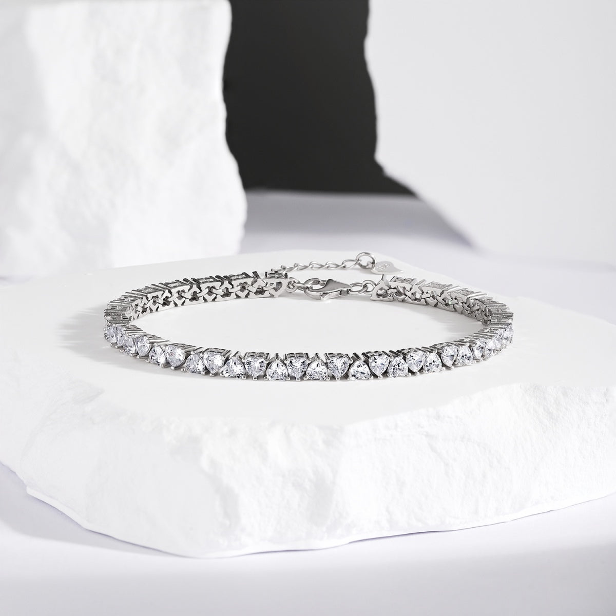 [Violet JW]Dazzling Romantic Heart Shape Lover Bracelet