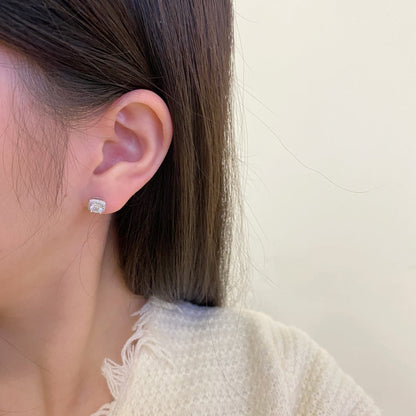 [Violet JW]Classic Round Center Stone Stud Earrings