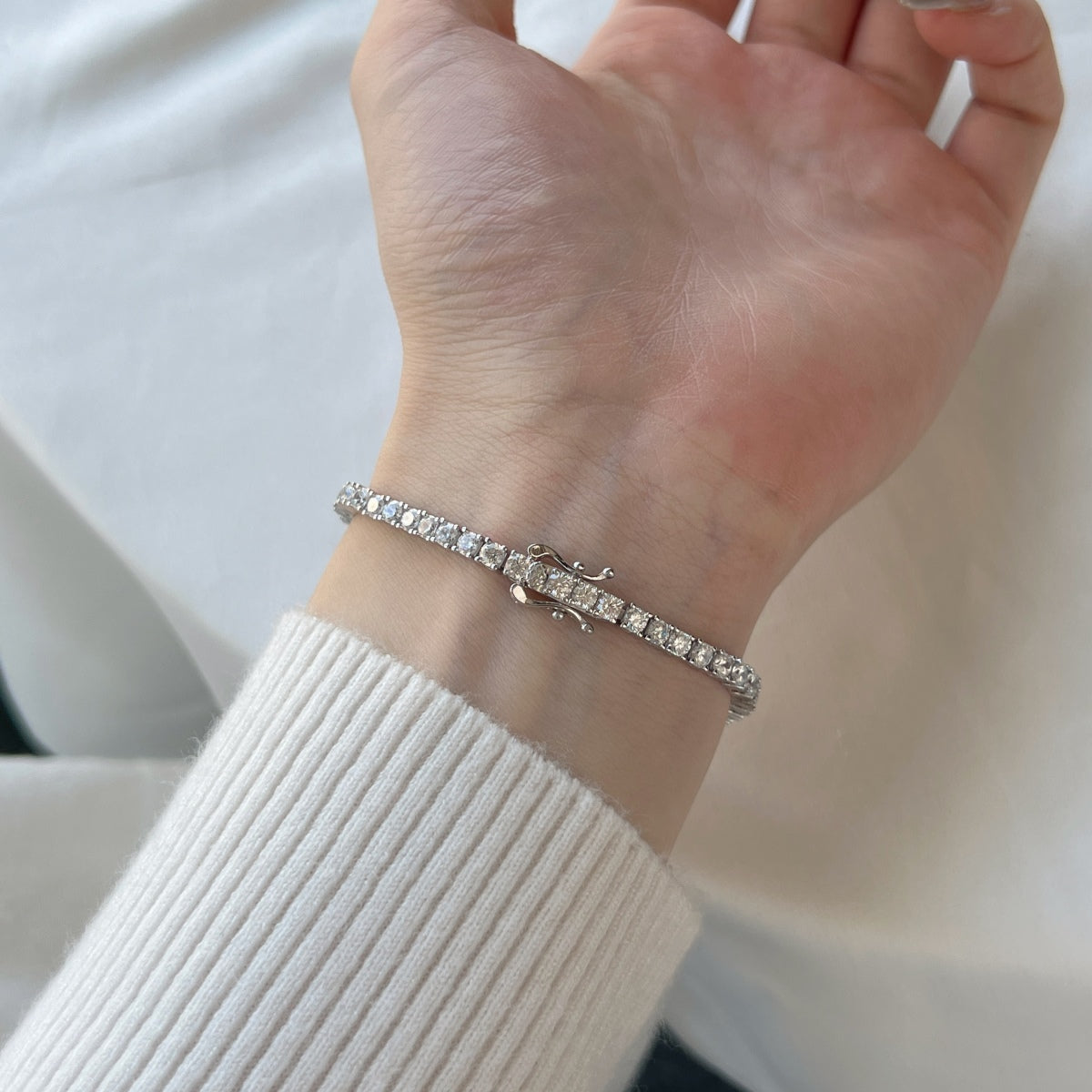 [Violet JW]Dainty Charming Round Cut Tennis Bracelet