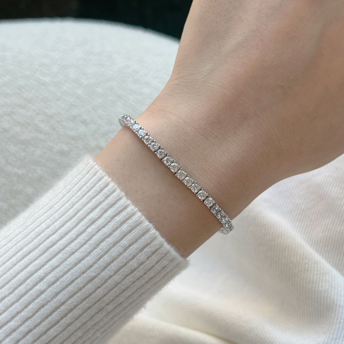 [Violet JW]Dainty Charming Round Cut Tennis Bracelet
