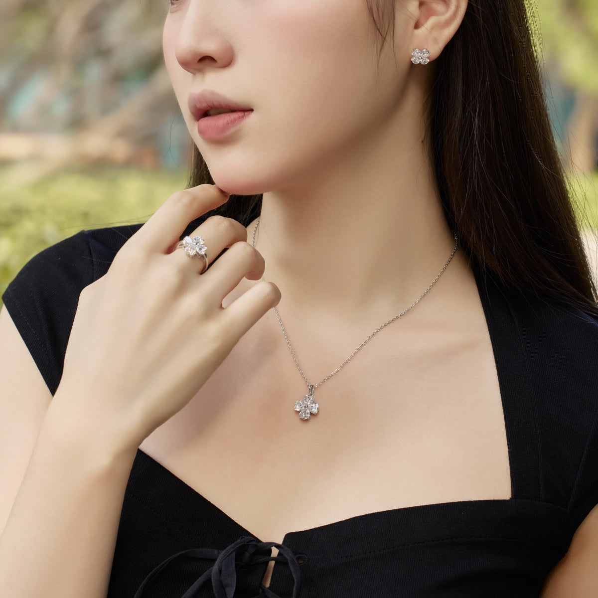 [Violet JW]Four-Leaf Clover Ball Earrings