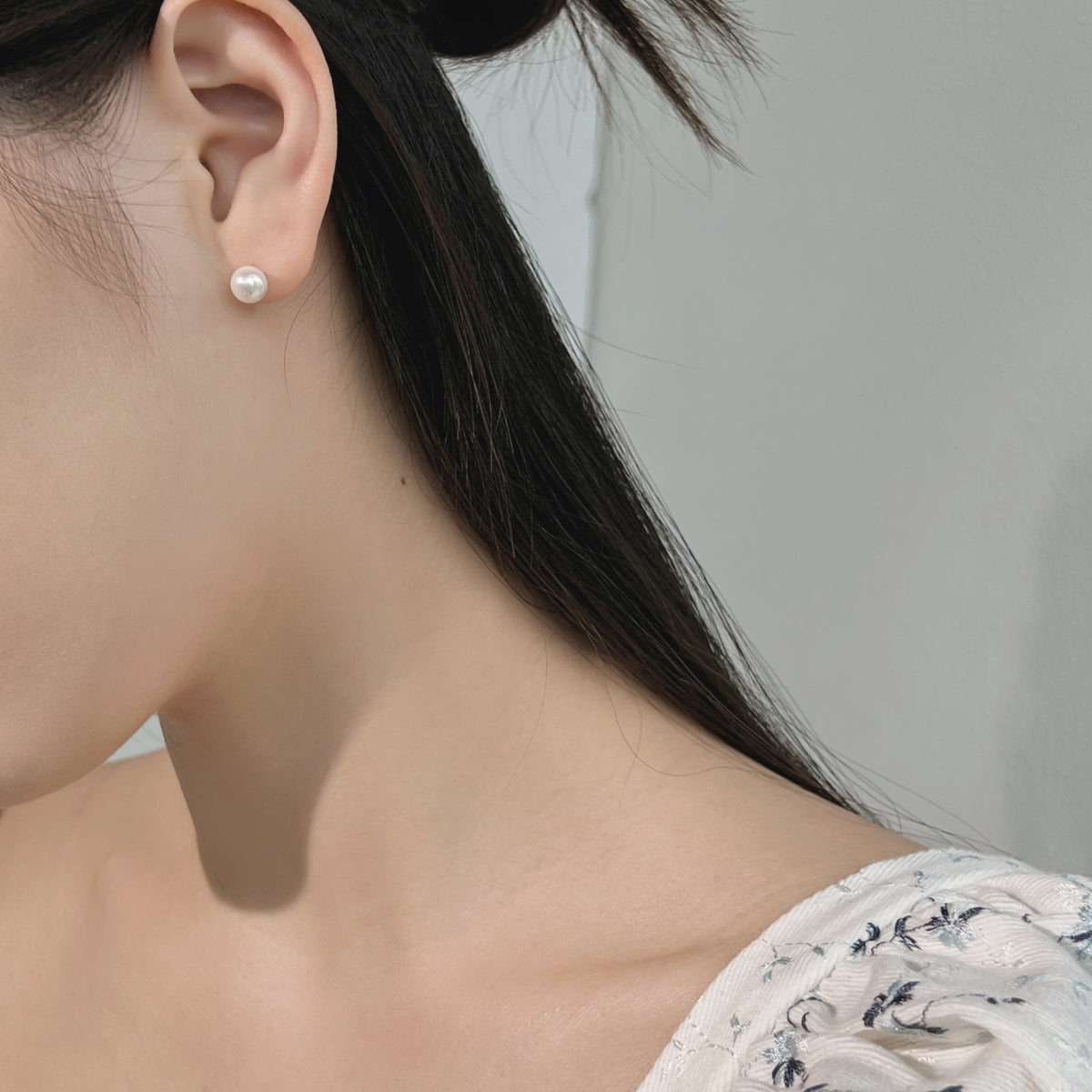[Violet JW]Delicate Pearl Earrings