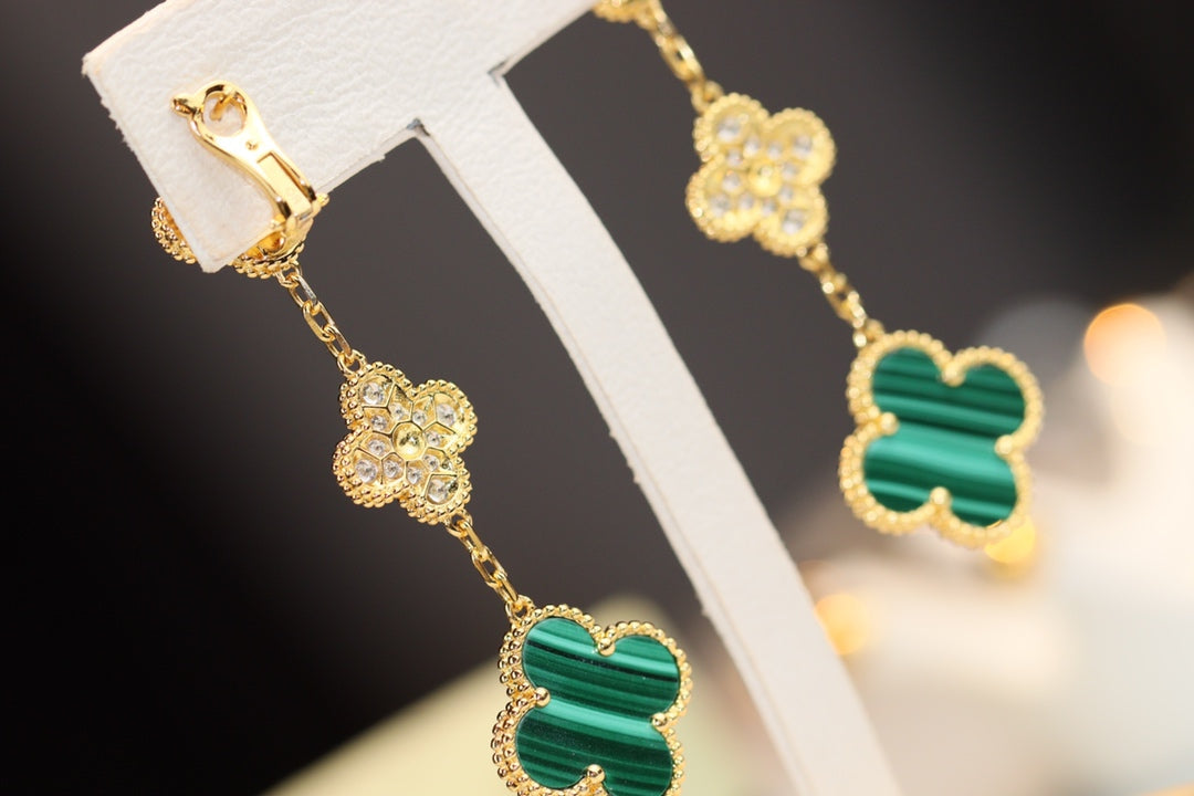 [Violet JW]CLOVER EARRINGS GOLD MALACHITE DIAMOND 3 MOTIF