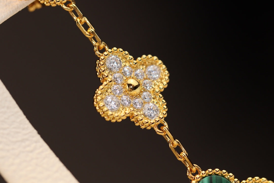 [Violet JW]CLOVER EARRINGS GOLD MALACHITE DIAMOND 3 MOTIF