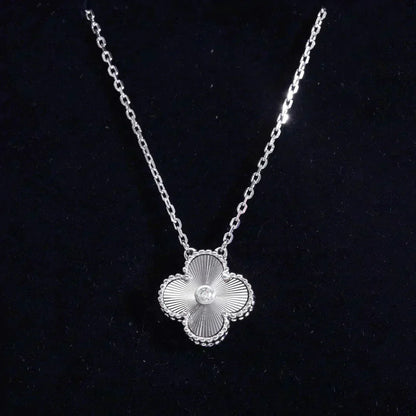 [Violet JW]CLOVER  15MM DIAMOND LASER NECKLACE SILVER
