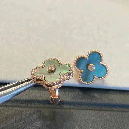 [Violet JW]CLOVER MEDIUM 1 MOTIFS GRAY MOP  DIAMOND EARRINGS