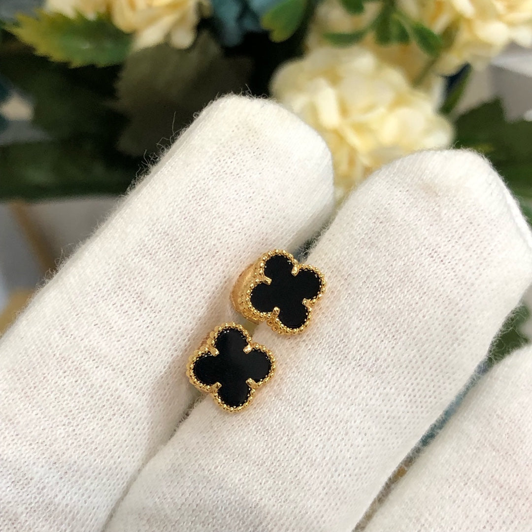 [Violet JW]CLOVER MINI GOLD EARRINGS