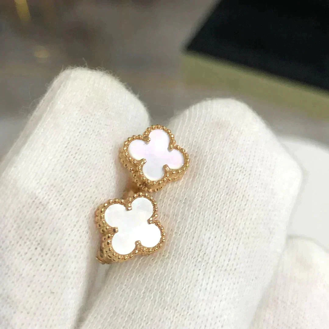 [Violet JW]CLOVER MINI 9.5MM WHITE MOP EARRINGS