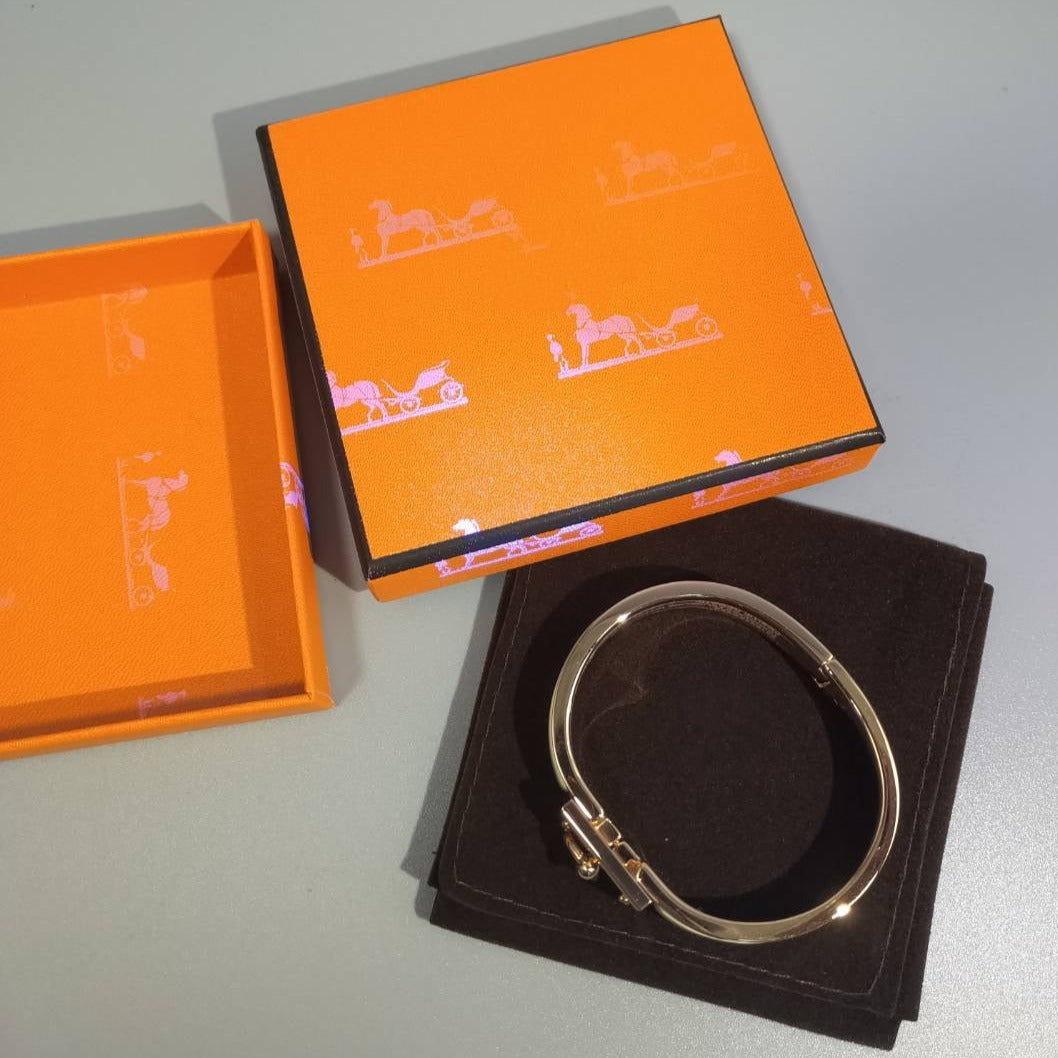 [Violet JW]H CLOUD BLUE BRACELET