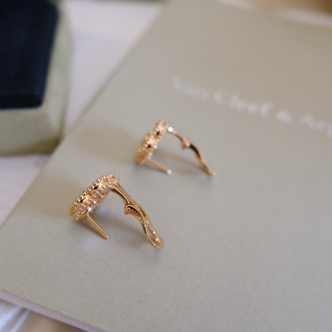 [Violet JW]LUCKY PINK GOLD WHITE MOP EARRINGS