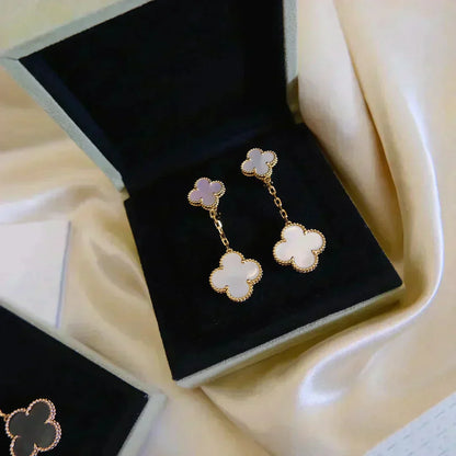 [Violet JW]CLOVER 2 MOTIF WHITE MOP EARRINGS