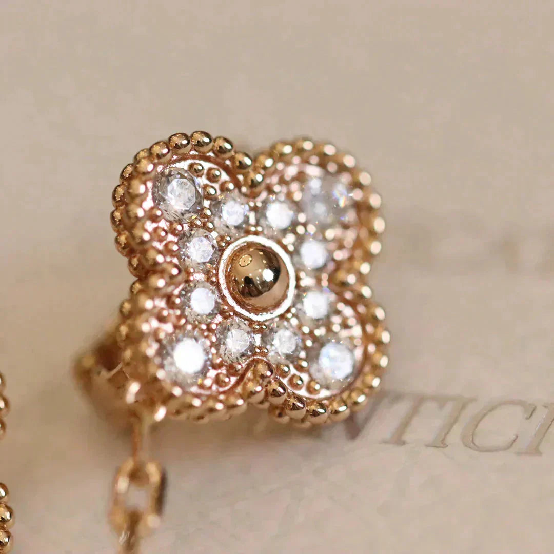 [Violet JW]CLOVER MEDIUM 1 MOTIFS FUll DIAMOND EARRINGS