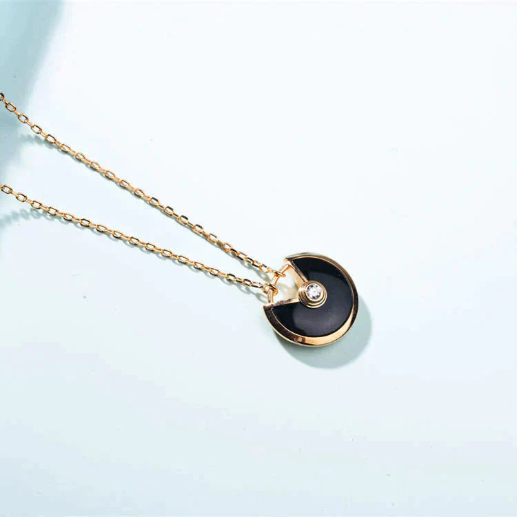 [Violet JW]AMULETTE GOLD CARNELIAN ONYX NECKLACE