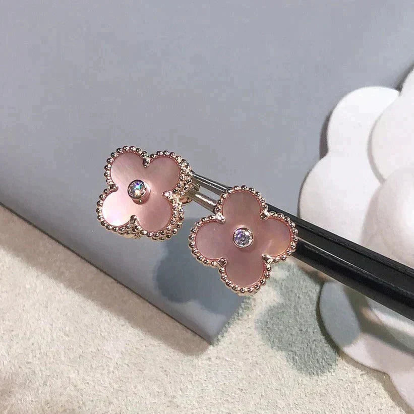 [Violet JW]CLOVER MEDIUM 1 MOTIFS  PINK MOP DIAMOND EARRINGS