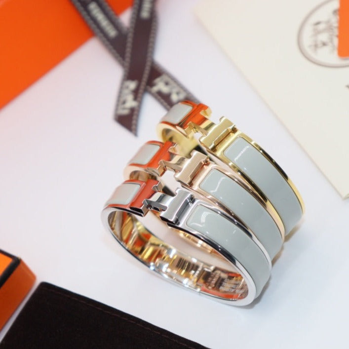 [Violet JW]H LIGHT BLUE BRACELET