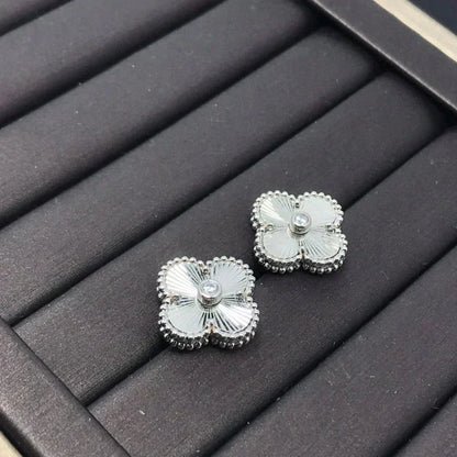 [Violet JW]CLOVER MINI 9.5MM LASER EARRINGS