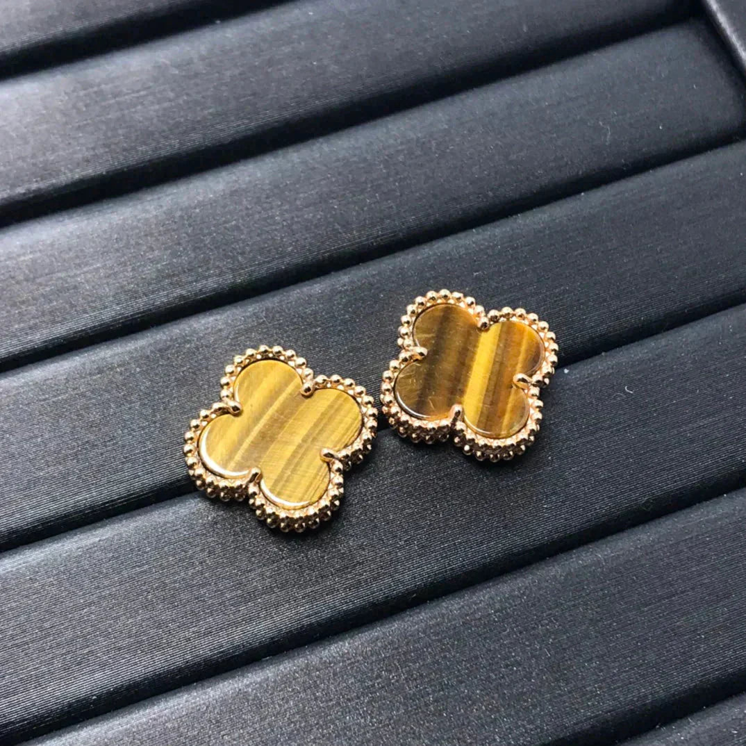 [Violet JW]CLOVER MEDIUM 1 MOTIFS TIGER EYE EARRINGS
