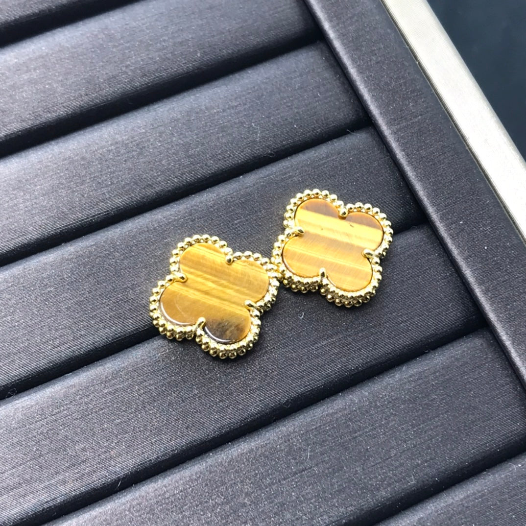 [Violet JW]CLOVER MEDIUM 1 MOTIFS TIGER EYE EARRINGS