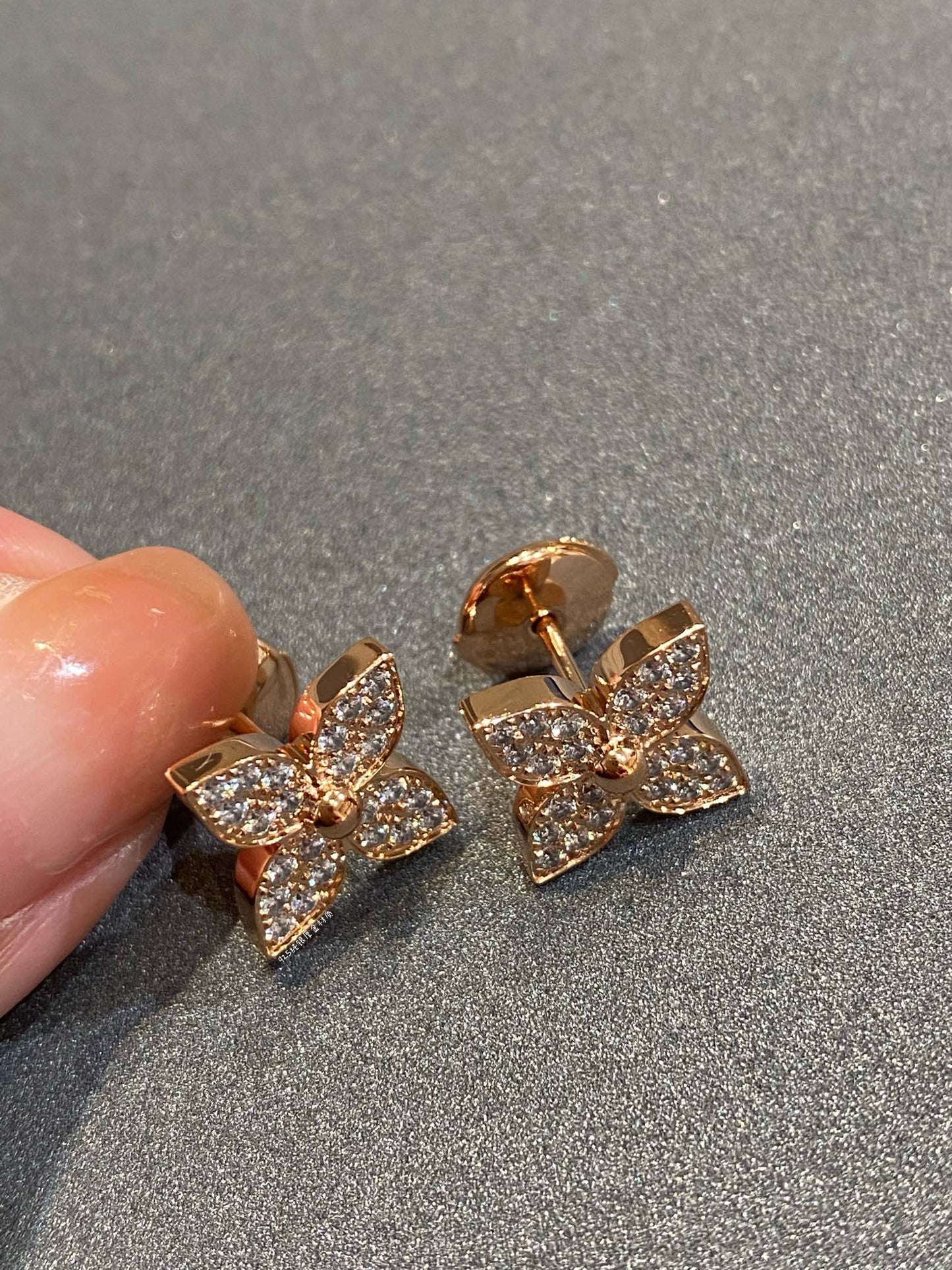 [Violet JW]STAR BLOSSOM STUD DIAMONDS EARRINGS