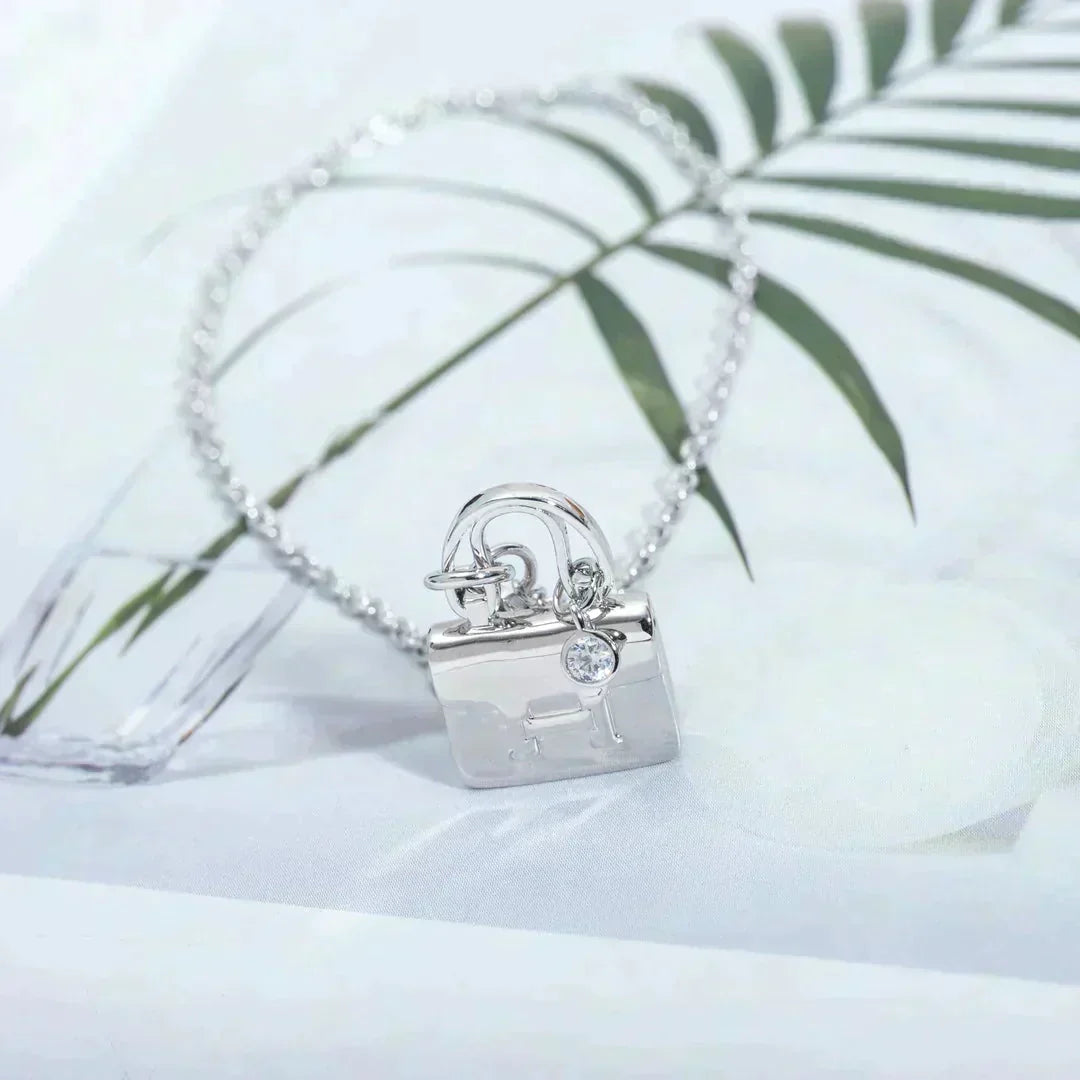 [Violet JW]AMULETTE PEDANT SILVER NECKLACE