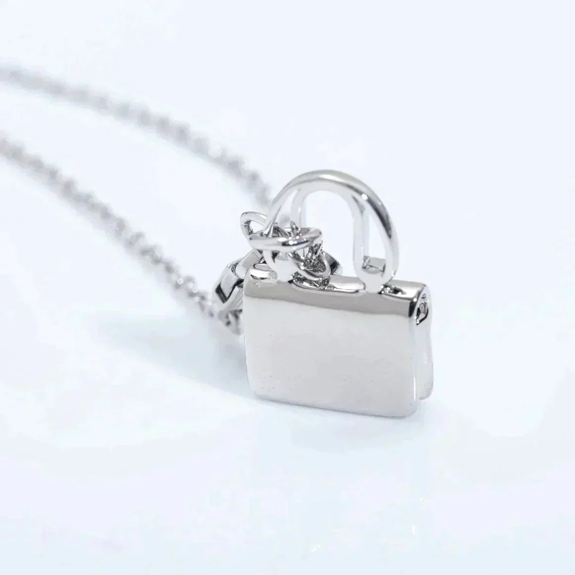 [Violet JW]AMULETTE PEDANT SILVER NECKLACE