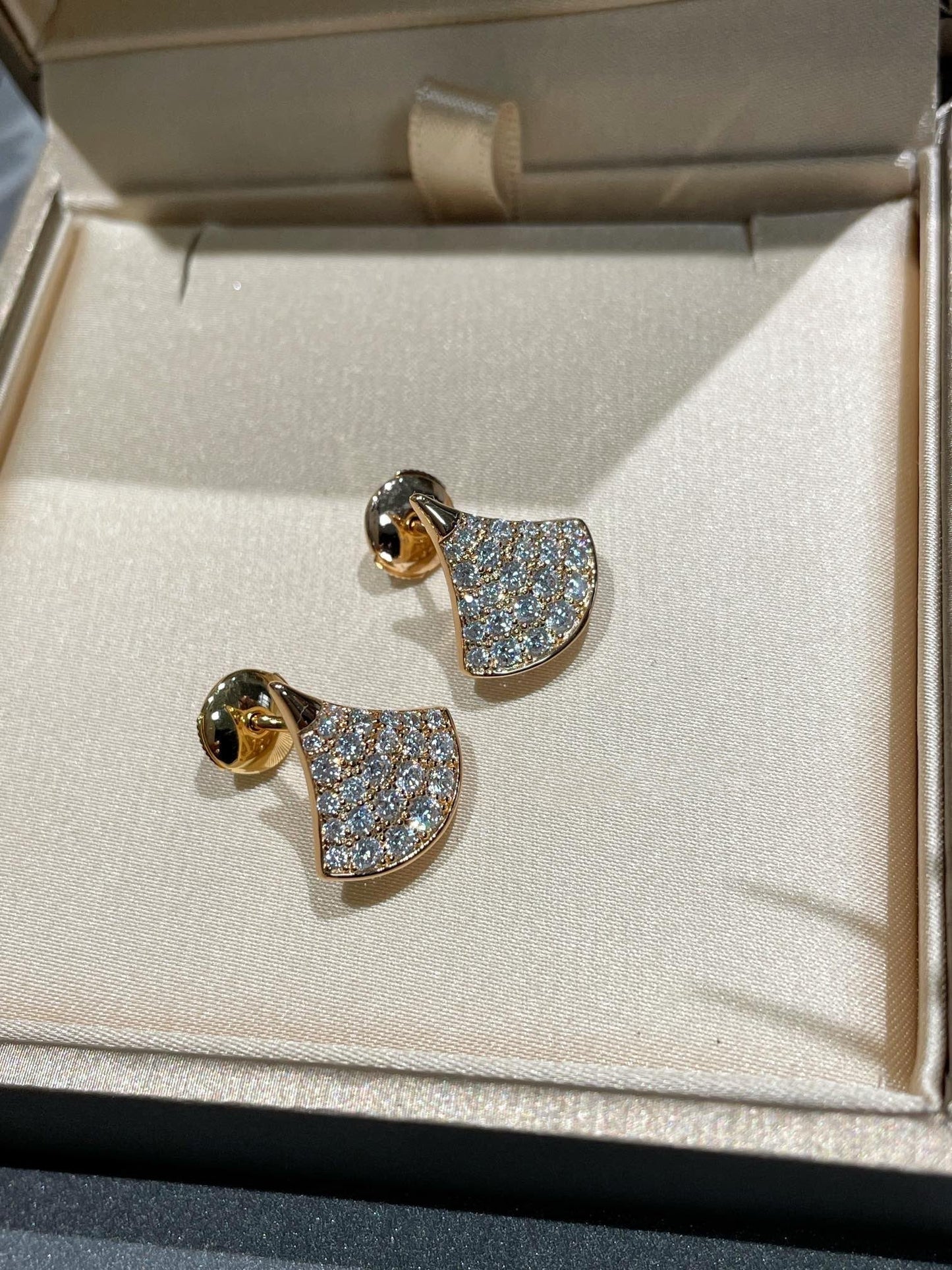 [Violet JW]DREAM STUD EARRINGS DIAMOND
