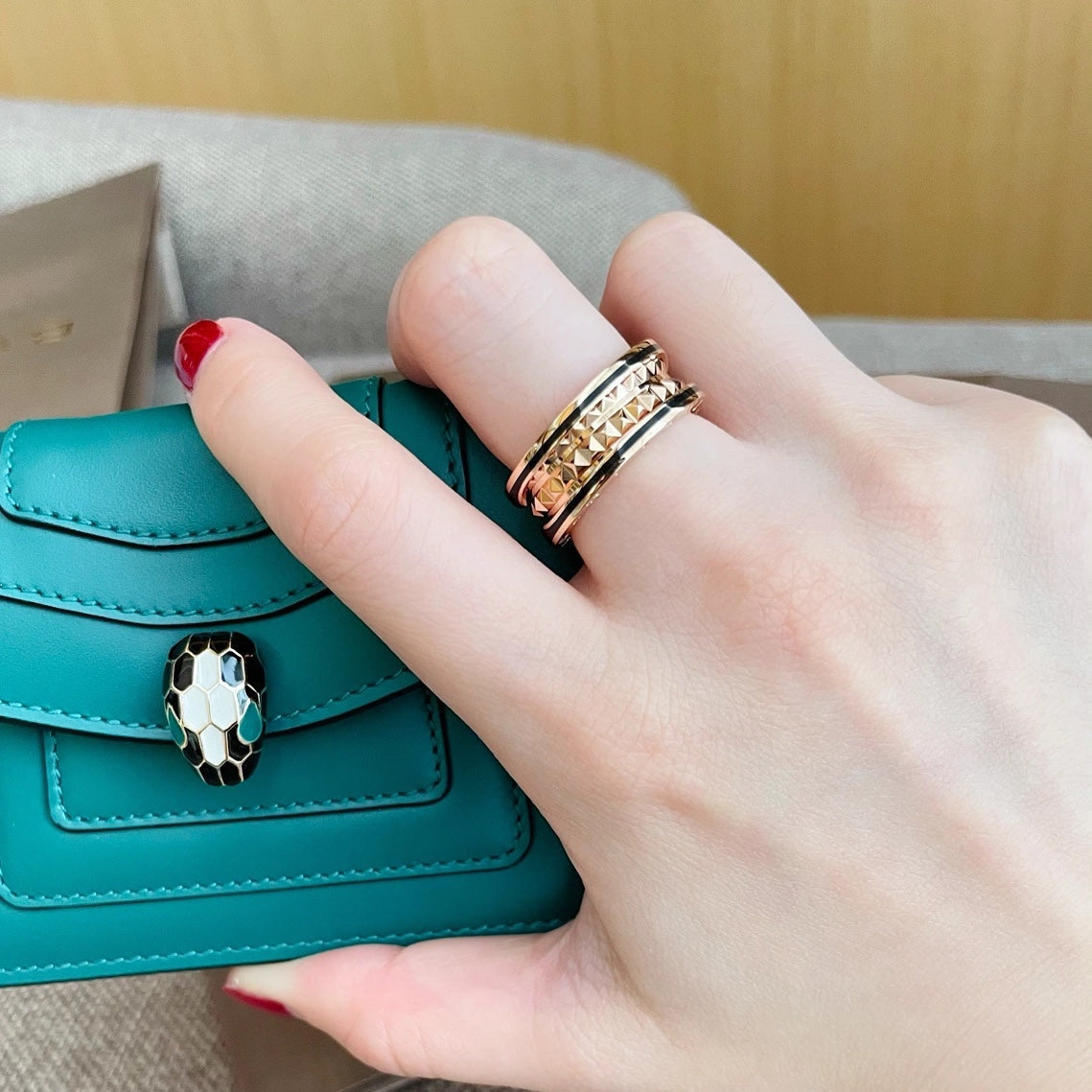 [Violet JW]ZERO 1 GOLD BLACK CERAMIC RING