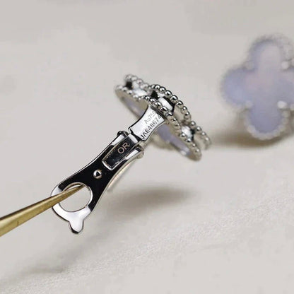 [Violet JW]CLOVER MEDIUM 1 MOTIFS  WHITE MOP EARRINGS SILVER