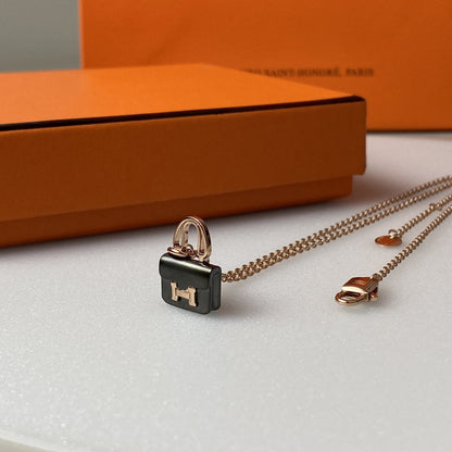 [Violet JW]CONSTANCE BLACK PEDANT PINK GOLD NECKLACE