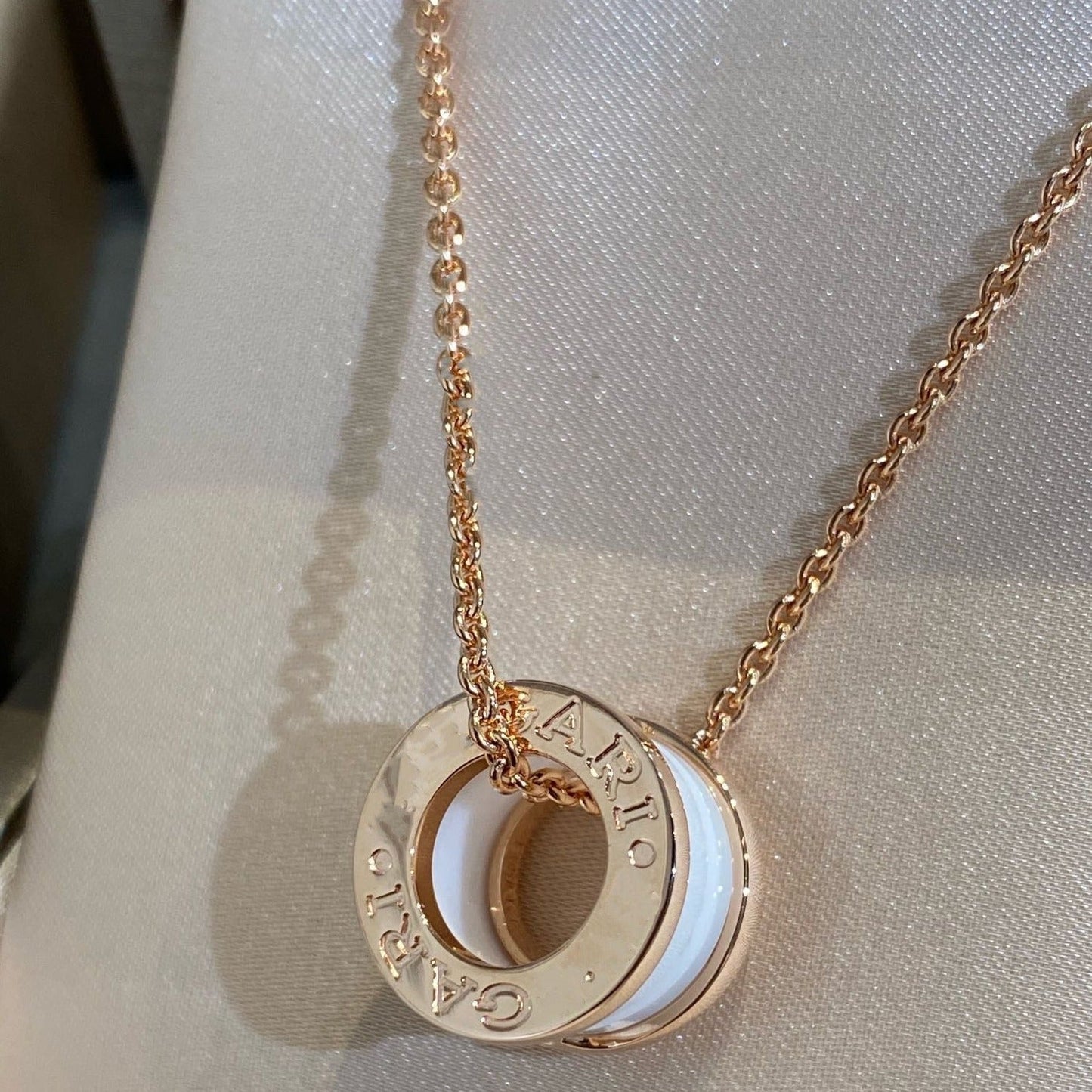 [Violet JW]ZERO 1 WHITE CERAMIC PINK GOLD NECKLACE