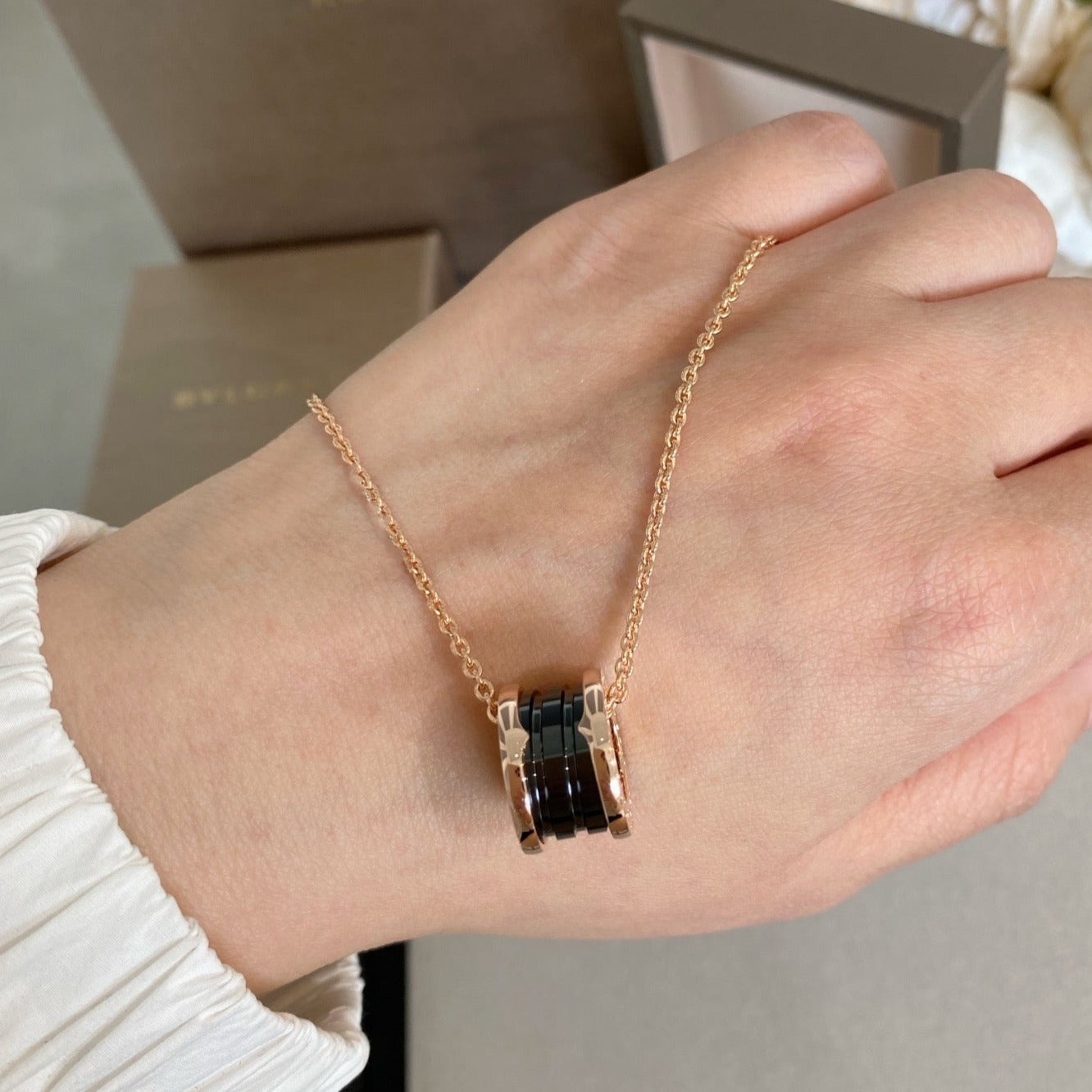 [Violet JW]ZERO 1 BLACK CERAMIC PINK GOLD NECKLACE