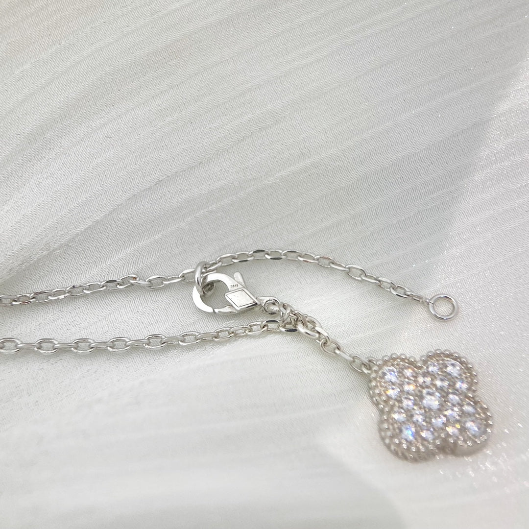 [Violet JW]CLOVER 5 MOTIFS SILVER DIAMONDS NECKLACE