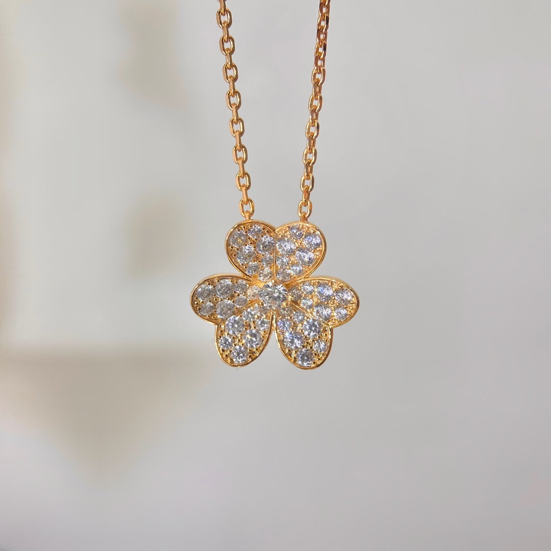 [Violet JW]FLOWER DIAMOND NECKLACE