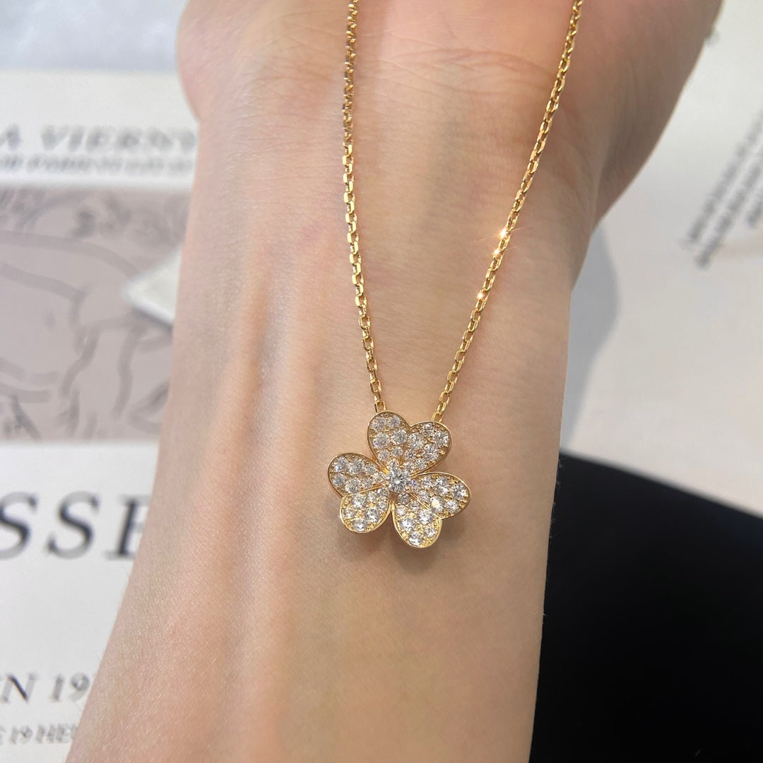 [Violet JW]FLOWER DIAMOND NECKLACE