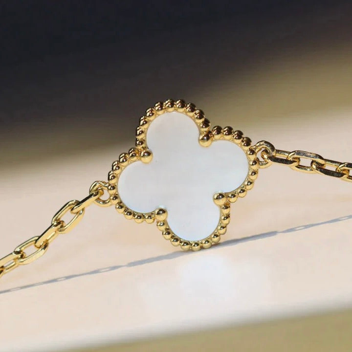 [Violet JW]CLOVER 20 MOTIFS WHITE MOP NECKLACE