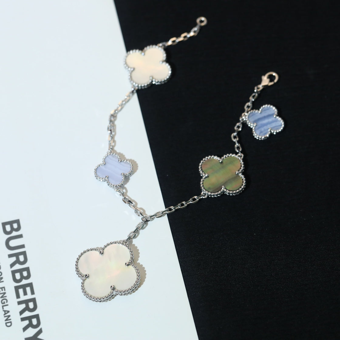 [Violet JW]CLOVER BRACELET 5 MOTIFS MOP CHALCEDONY SILVER