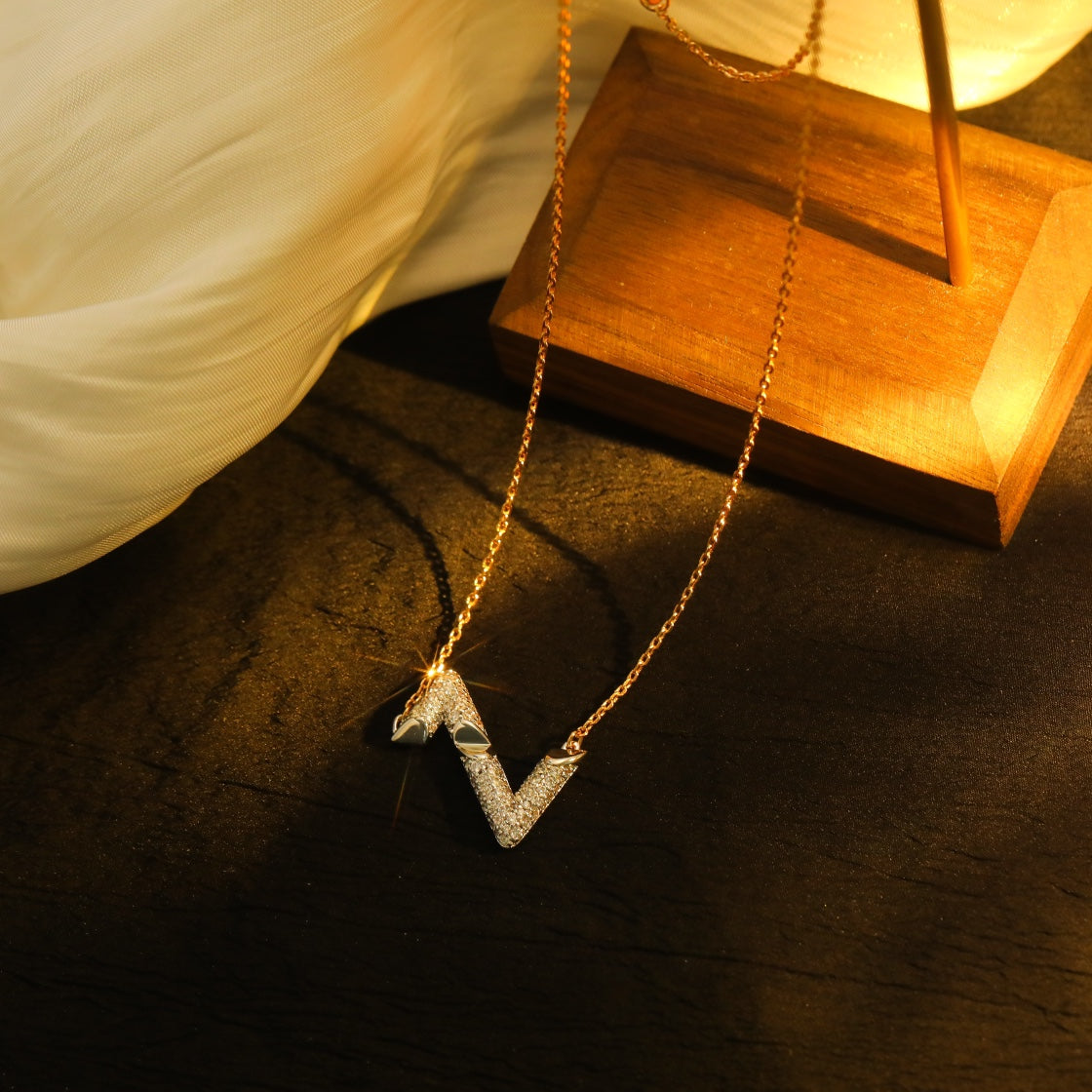[Violet JW]VOLT SILVER DIAMOND PEDANT NECKLACE