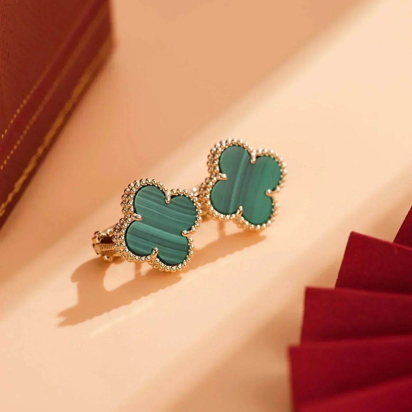 [Violet JW]CLOVER MEDIUM 1 MOTIFS MALACHITE  EARRINGS