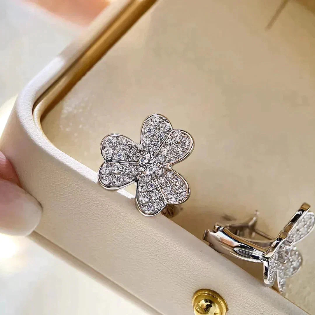 [Violet JW]CLOVER COMOS DIAMOND EARRINGS SILVER