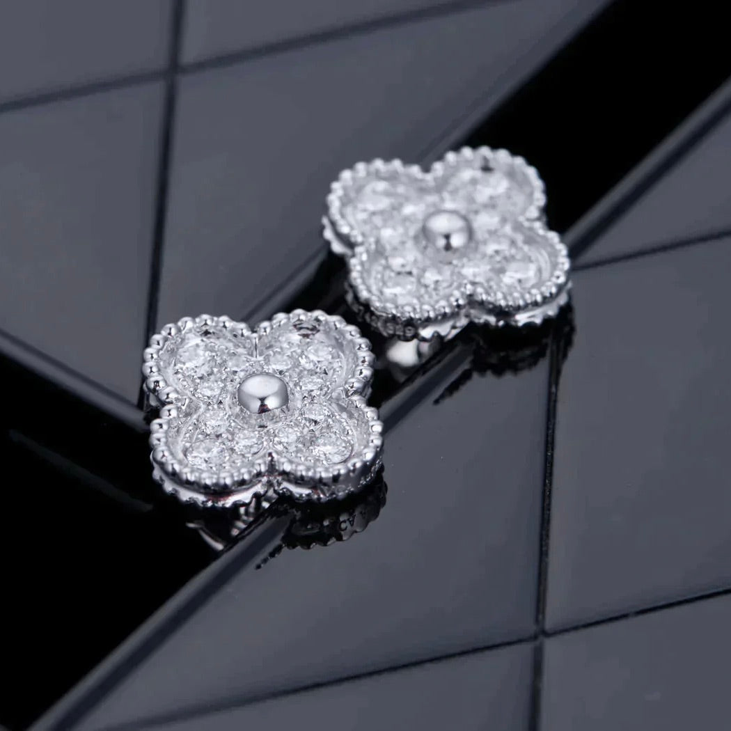 [Violet JW]CLOVER 1 MOTIFS DIAMOND STUD EARRINGS SILVER