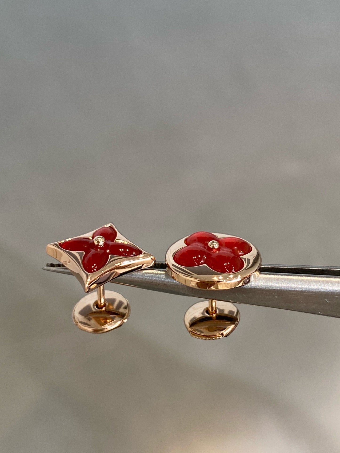 [Violet JW]STAR AND SUN PINK GOLD CARNELIAN STUD EARRINGS